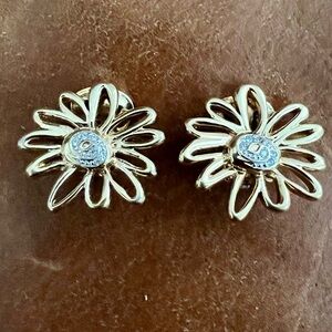 Vintage Bob Mackie Signed Gold Rhinestone Crystal Flower Clip On Earrings Floral